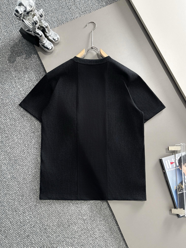 ブランドTシャツ背面デザイン